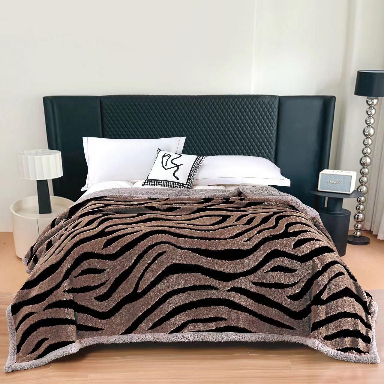Patura Cocolino Sherpa cu Blanita, 200x230cm, Maro/Zebra Print-F9756