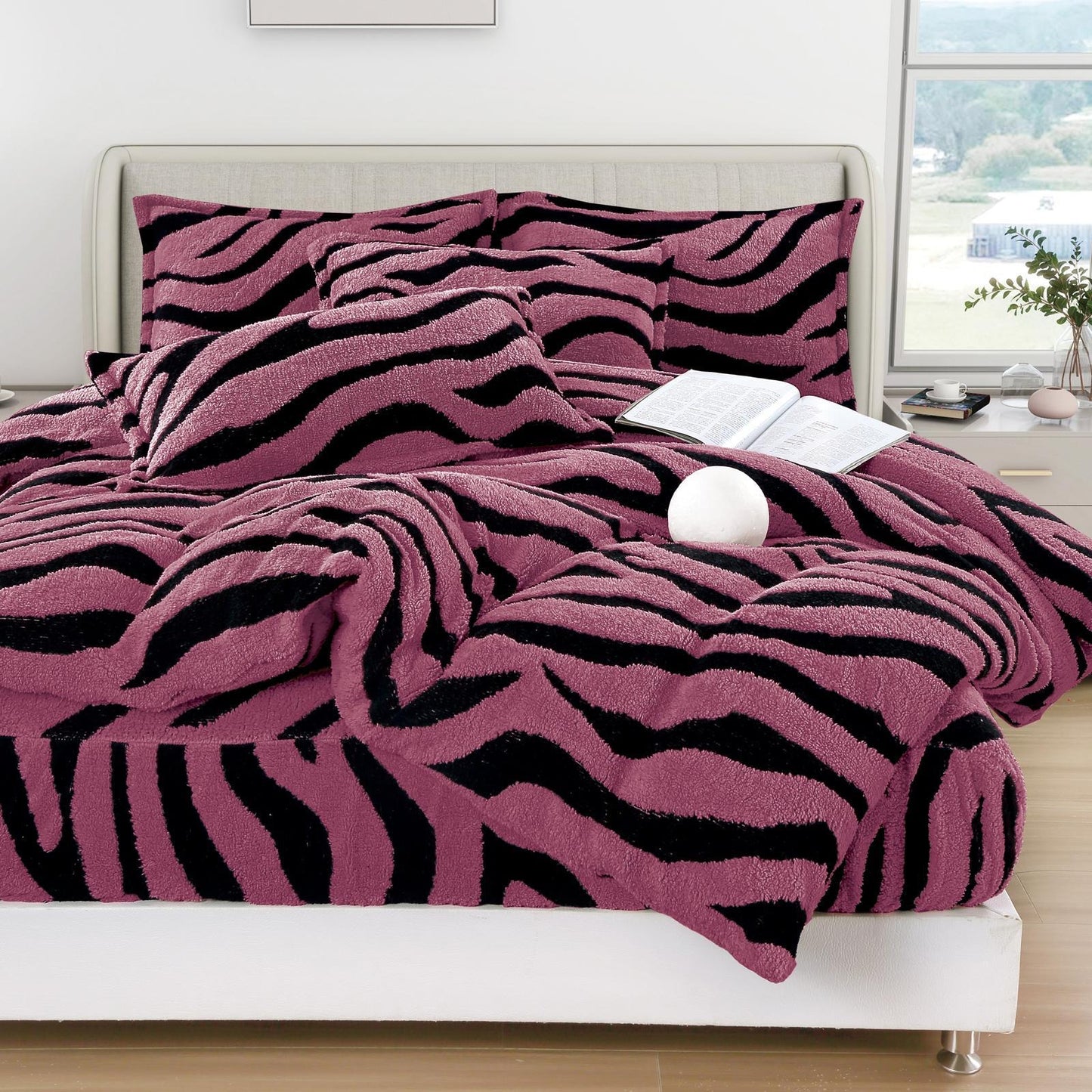 Lenjerie Pat Dublu Super Pufoasă, Cocolino Sherpa, 4 Piese, cu Elastic, Roz Închis/Zebra Print-F9750
