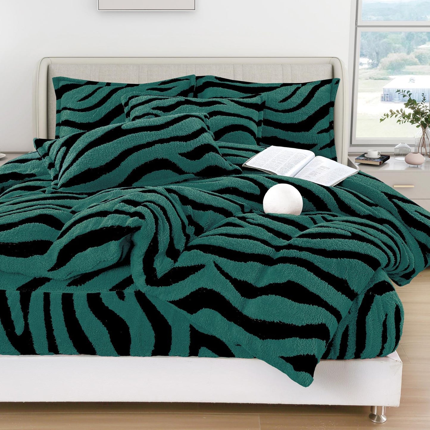 Lenjerie Pat Dublu Super Pufoasă, Cocolino Sherpa, 4 Piese, cu Elastic, Verde/Zebra Print-F9752