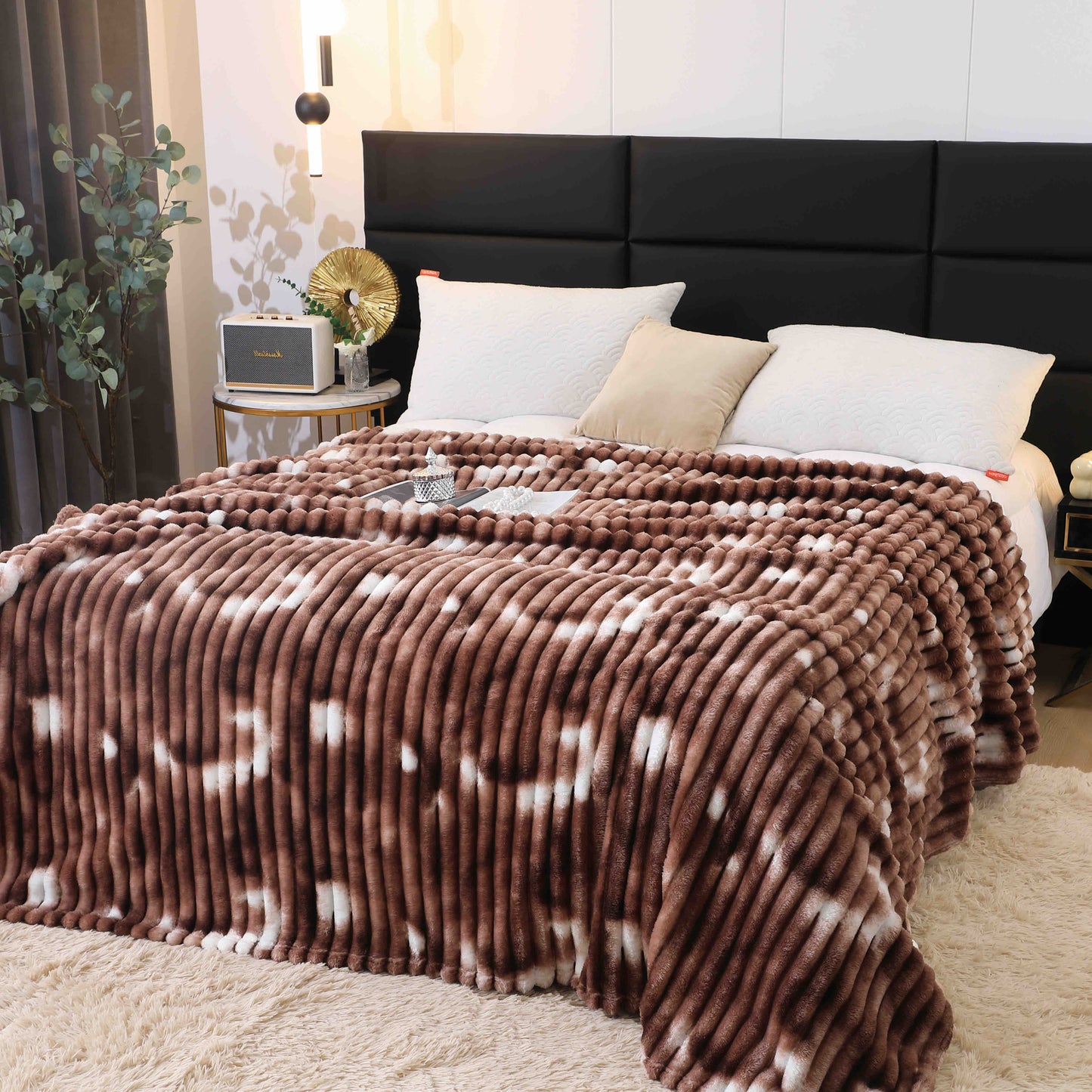 Patura Pufoasa Cocolino 200x230cm, Model Dungat, Maro/Alb-C10443