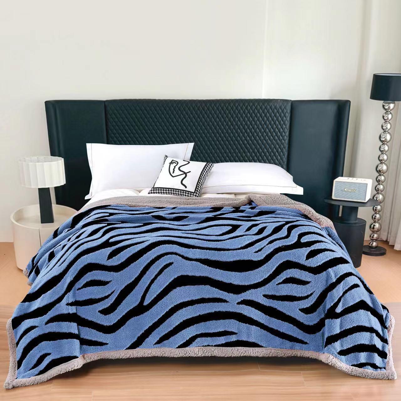 Patura Cocolino Sherpa cu Blanita, 200x230cm, Albastru/Zebra Print-F9759