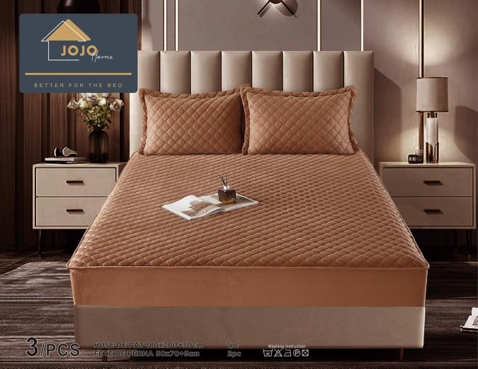 Husa matlasata tip topper din catifea, 180x200cm+2 fete de perna 50x70cm, Maro