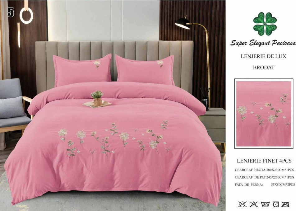 Lenjerie Luxury din Finet Superior, 4 Piese, cu Broderie, Roz Bonbon-SEP10675