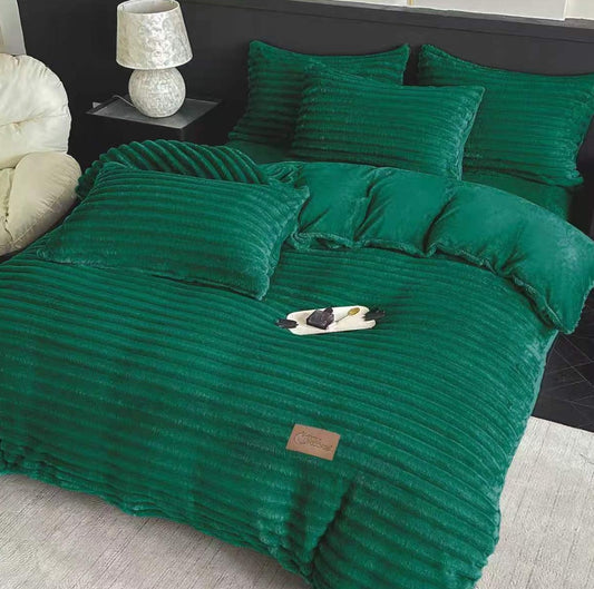 Lenjerie Cocolino Pufoasa cu Blanita Scurta, Model Dungat, 4 Piese, Cearceaf pat cu Elastic, Verde-M11334