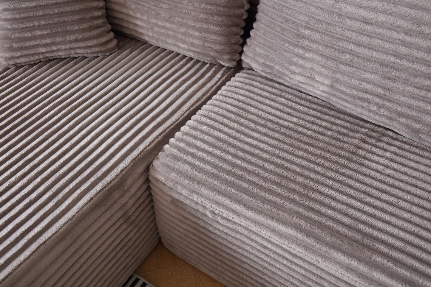 Coltar Premium Saphyra, cu Susținere Ergonomică HD Foam, Catifea Reiata, Bej-C9481