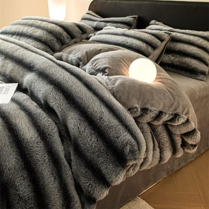 Lenjerie Luxury, Pufoasă, Blănița Tip Chinchila, 4 Piese cu Elastic, Graphite Stripe-D10064