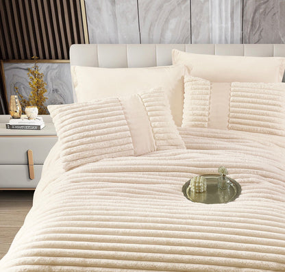 Lenjerie Pat cu Pilota Inclusa, Blanita Iepure Artificiala, Cearceaf de Pat Cu Elastic, 6 Piese, Crem-C9799