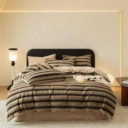 Lenjerie Luxury, Pufoasă, Blănița Tip Chinchila, 4 Piese cu Elastic, Cappuccino Stripe-D10065