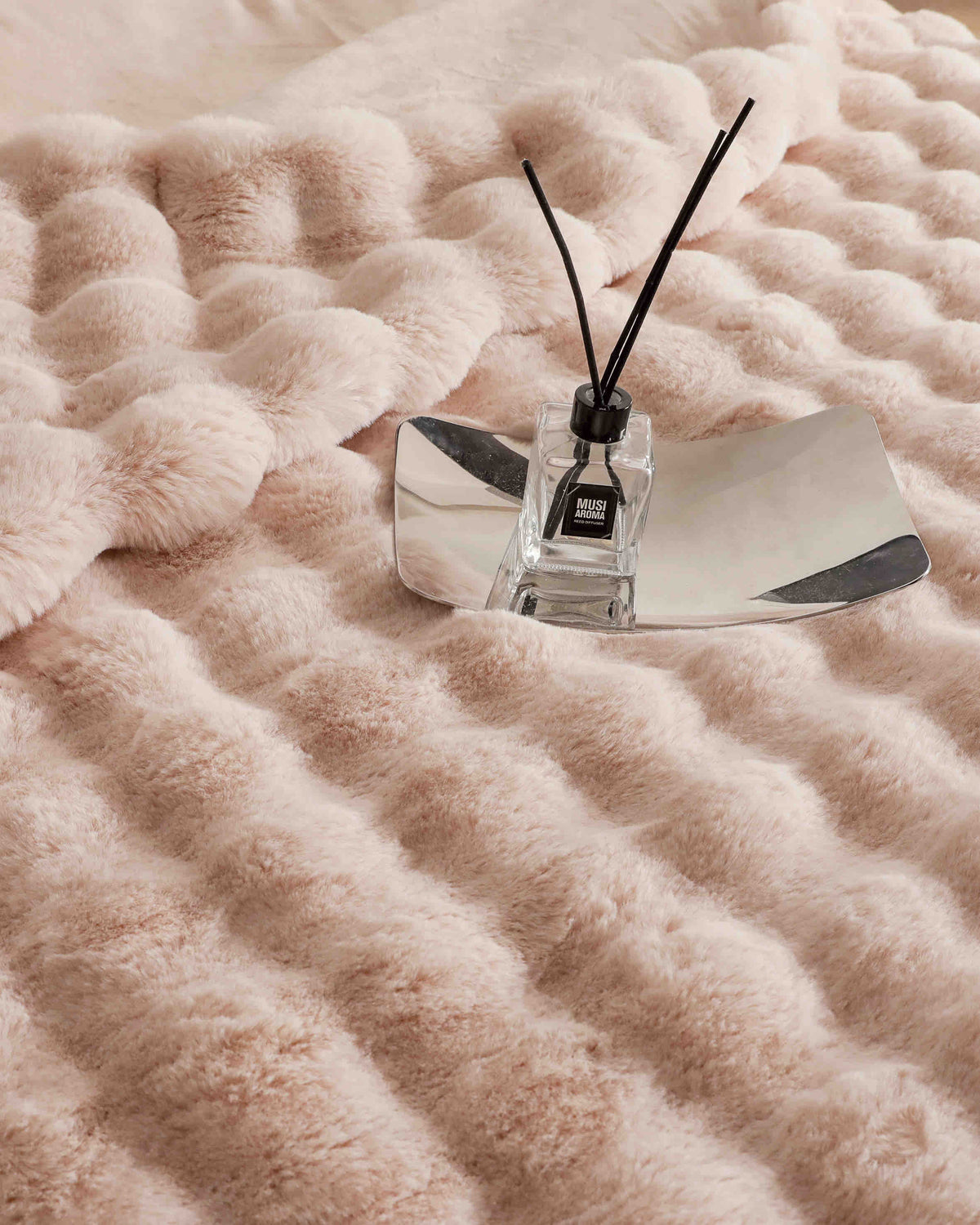 Lenjerie Luxury ExtraPufoasa, din Blanita Artificiala Tip Iepure, 6 piese, Champagne