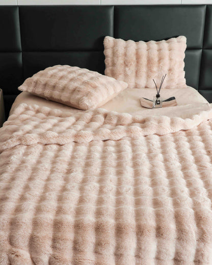 Lenjerie Luxury ExtraPufoasa, din Blanita Artificiala Tip Iepure, 6 piese, Champagne
