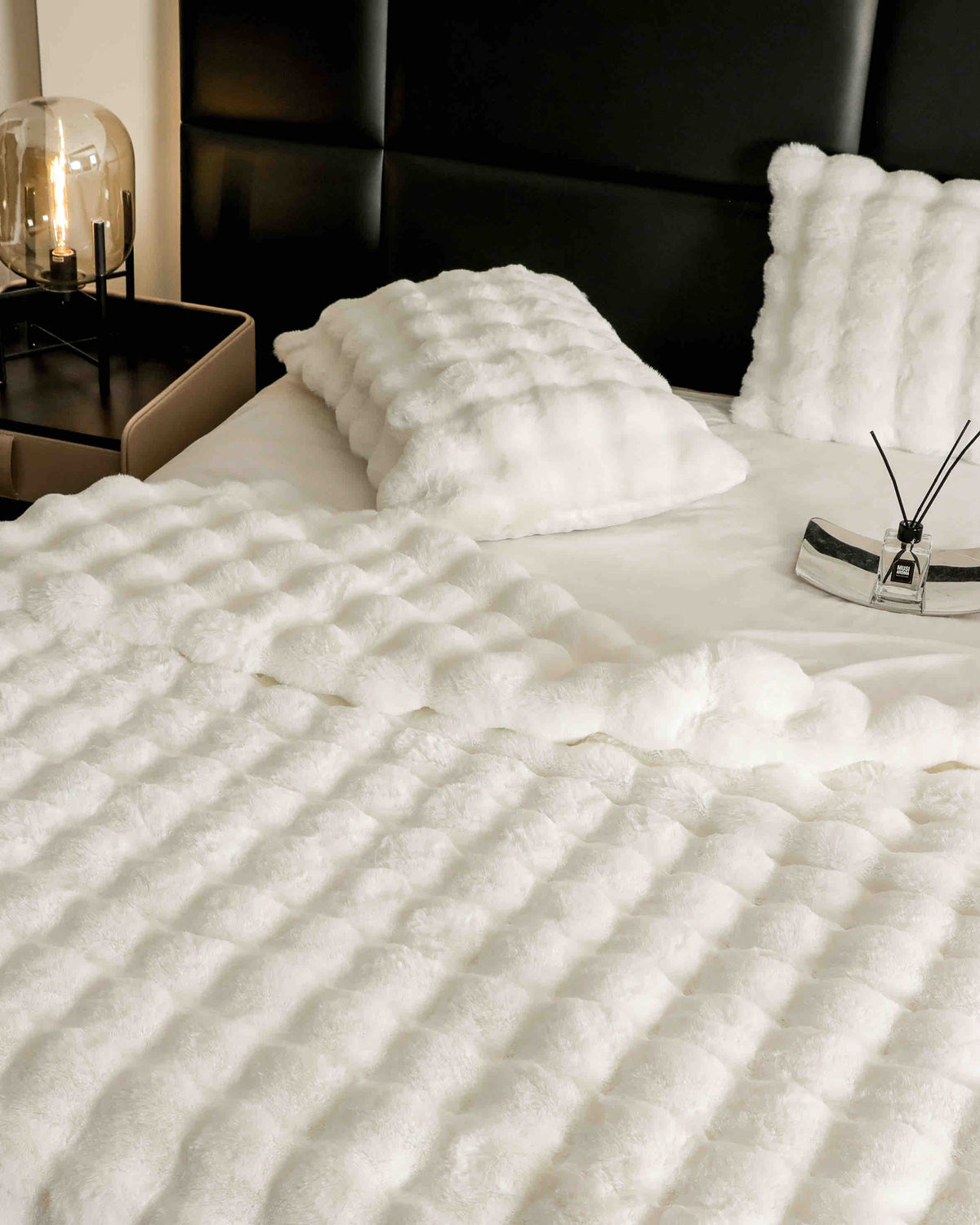 Lenjerie Luxury ExtraPufoasa, din Blanita Artificiala Tip Iepure, 6 piese, Crem