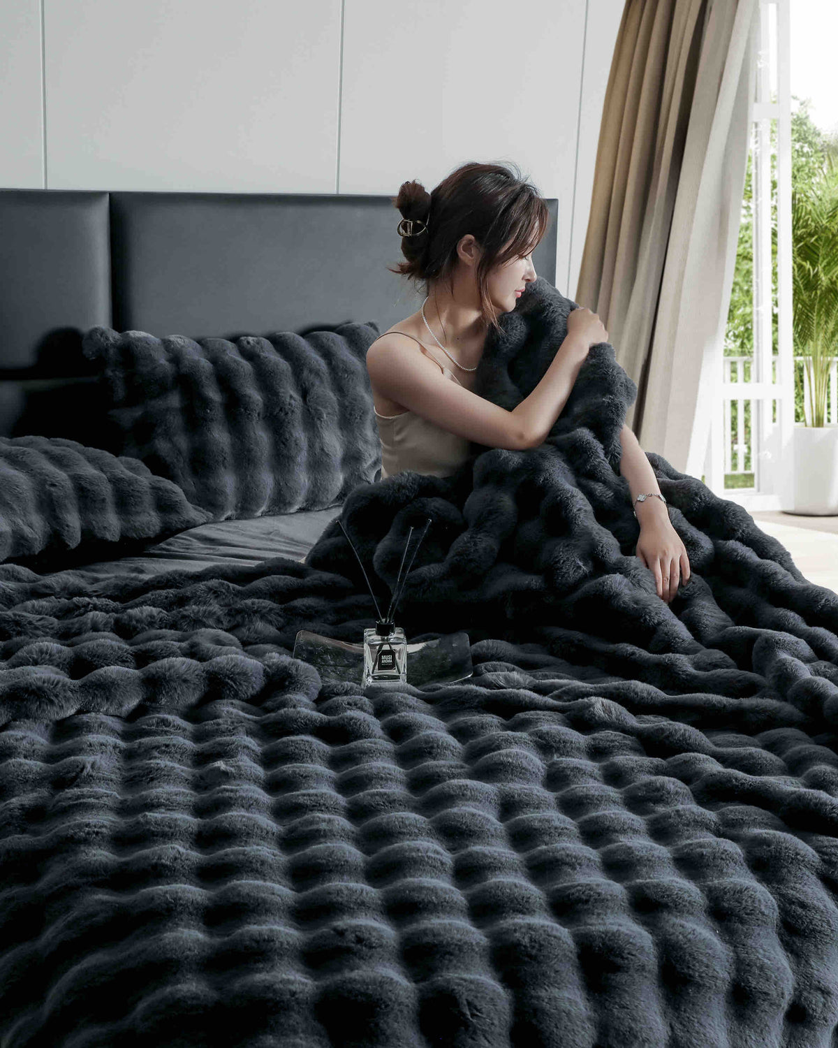 Lenjerie Luxury ExtraPufoasa, din Blanita Artificiala Tip Iepure, 6 piese, Gri Sobolan