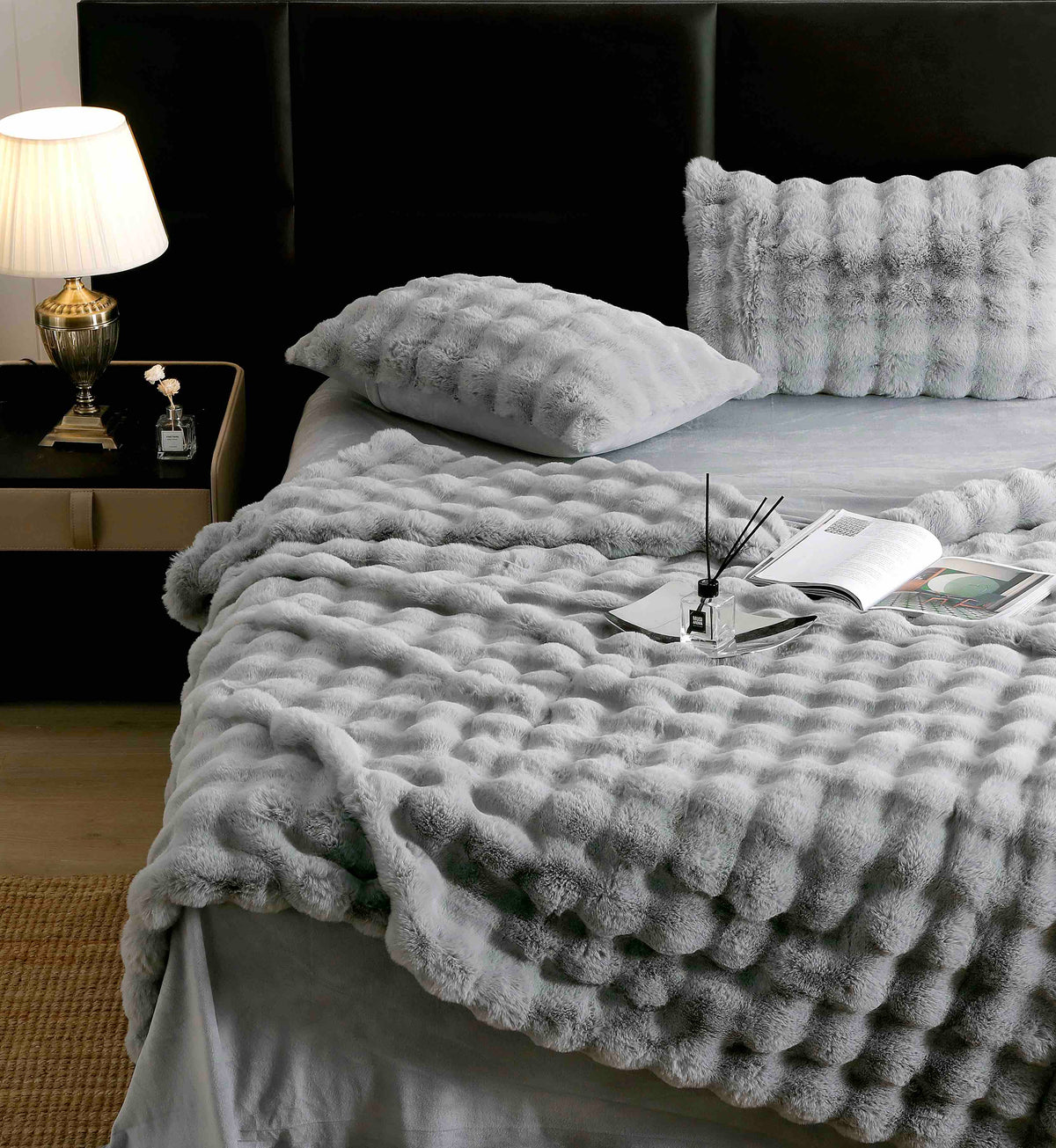 Lenjerie Luxury ExtraPufoasa, din Blanita Artificiala Tip Iepure, 6 piese, Gri
