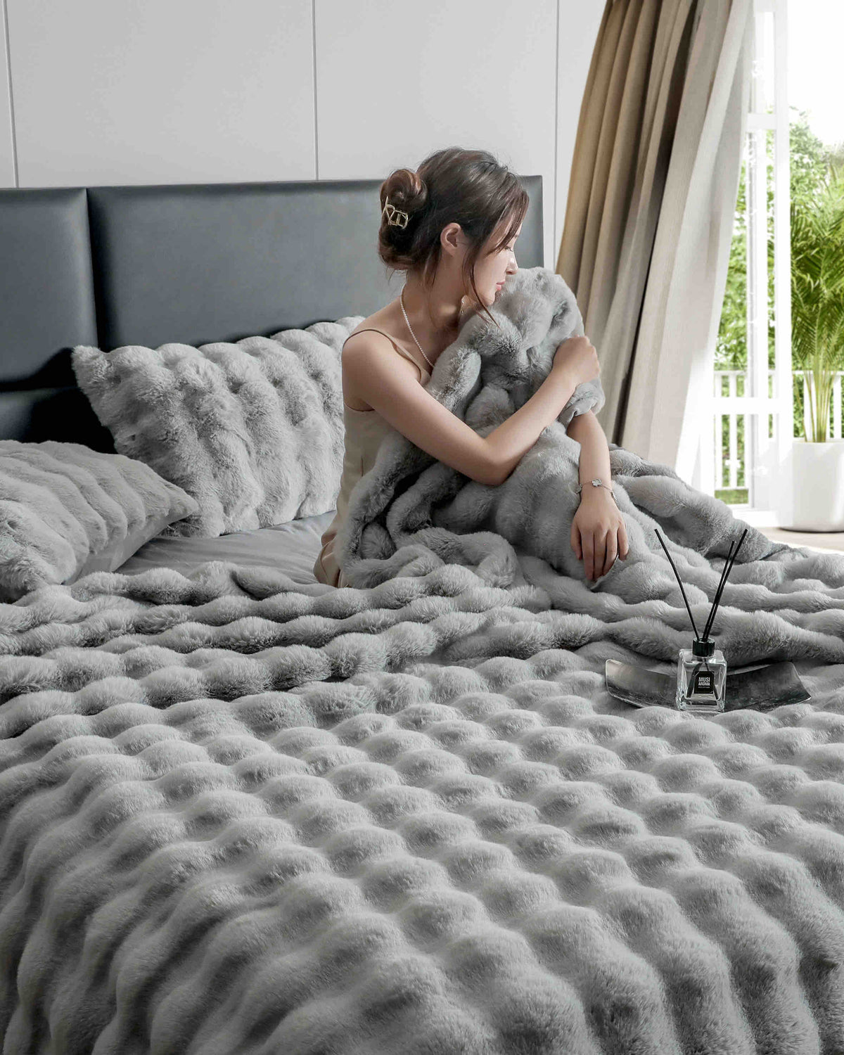 Lenjerie Luxury ExtraPufoasa, din Blanita Artificiala Tip Iepure, 6 piese, Gri