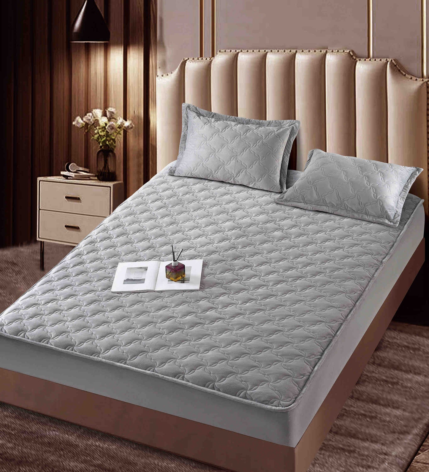 Husa matlasata tip topper din catifea, 140x200cm+2 fete de perna 50x70cm, Gri Deschis