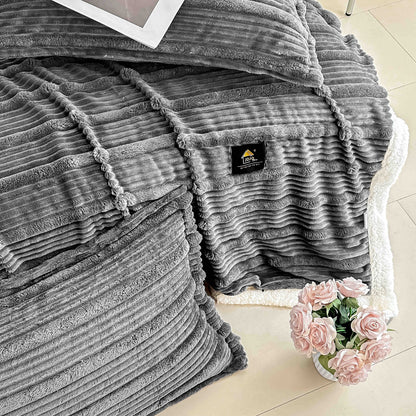 Set Patura Cocolino cu Blanita+2 Fete de Perna 50x70cm, Gri Inchis-C9916