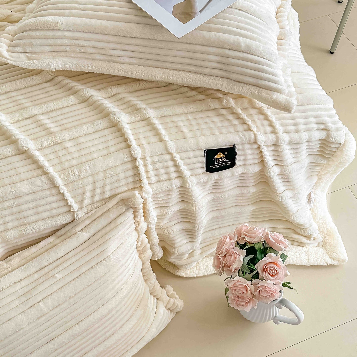 Set Patura Cocolino cu Blanita+2 Fete de Perna 50x70cm, Crem-C9919