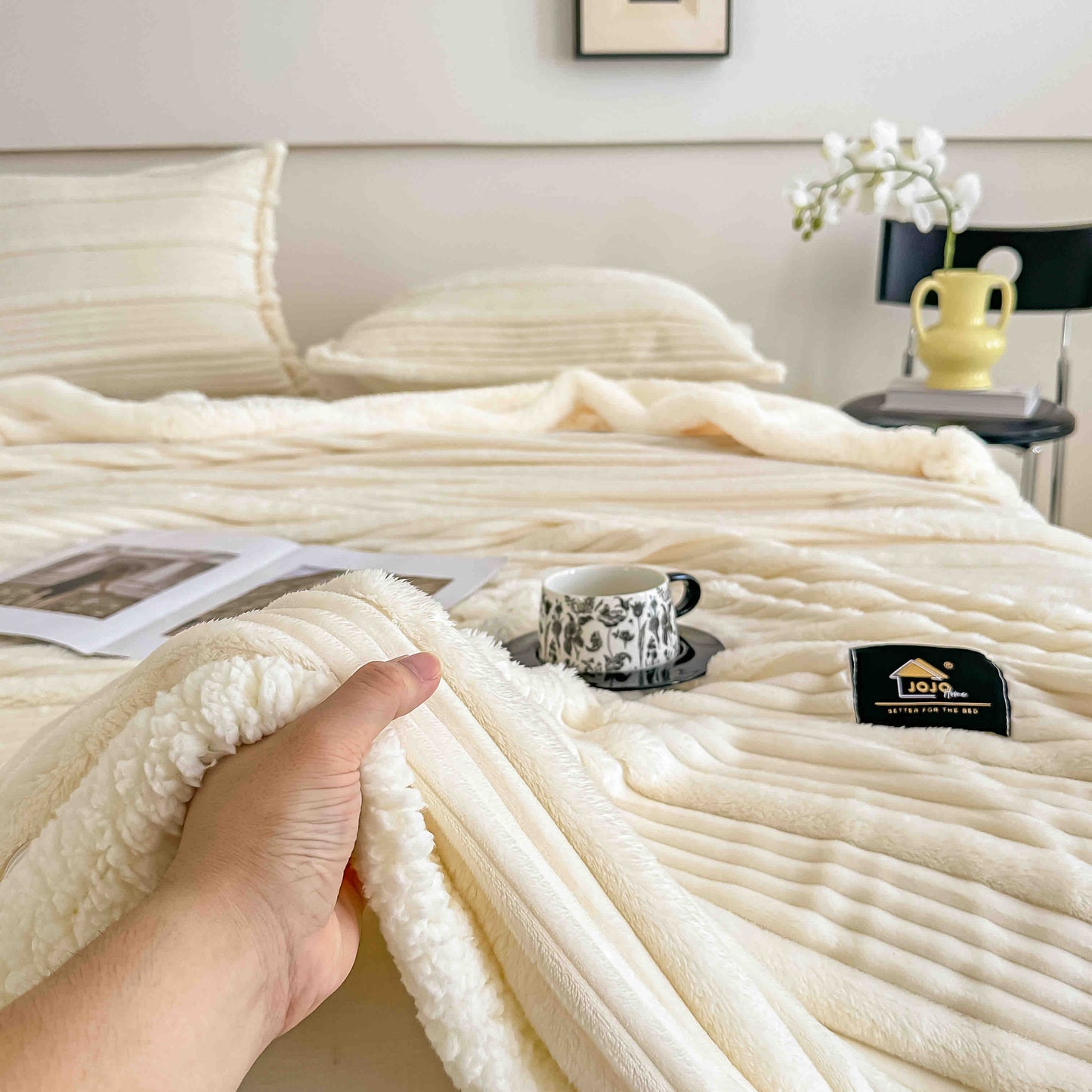 Set Patura Cocolino cu Blanita+2 Fete de Perna 50x70cm, Crem-C9919