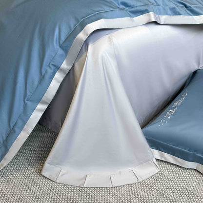 Lenjerie de Pat Premium Satin Deluxe cu Broderie Eleganta, din Bumbac 100%, 4 Piese, Blue-C11296