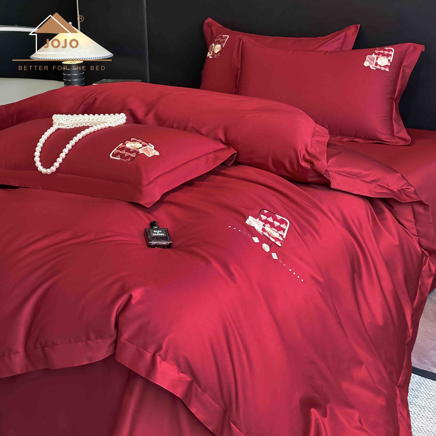 Lenjerie de Pat Premium Satin Deluxe cu Broderie Eleganta, din Bumbac 100%, 4 Piese, Rosu-C11297