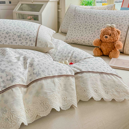 Lenjerie de Pat Premium, Bumbac 100%, cu Volanase din Dantela, Cearceaf pat Elastic, 4 Piese-C11389