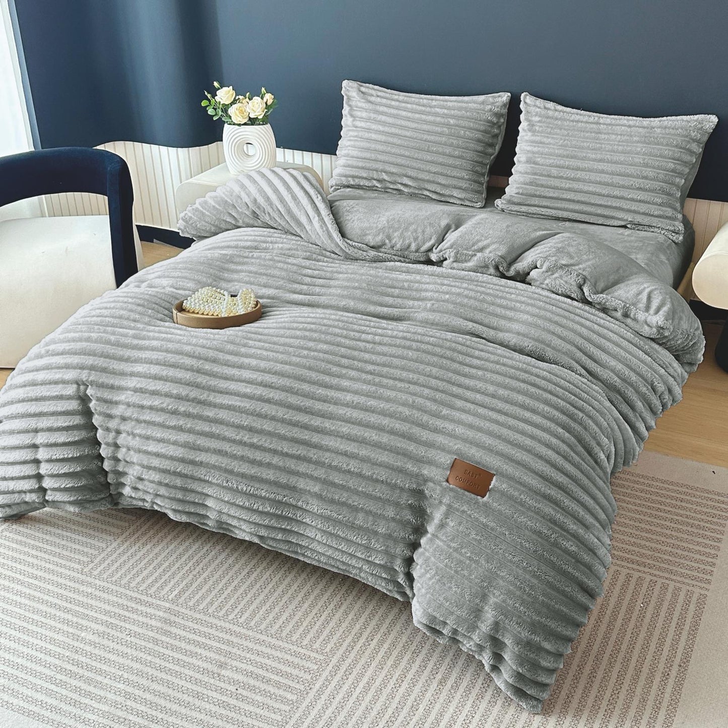 Lenjerie Cocolino Pufoasa cu Blanita Scurta, Model Dungat, 4 Piese, Cearceaf pat cu Elastic-D11332