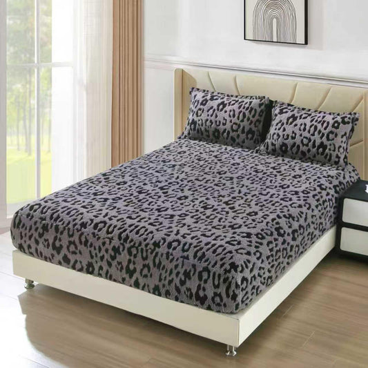 Husa Cocolino Sherpa cu Elastic, 180x200cm+2 Fete de Perna, Gri/Leopard Print-F10348