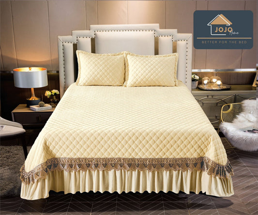 Cuvertura 3 Piese de Lux, din Catifea Matlasata cu Broderie Aurie, Crem