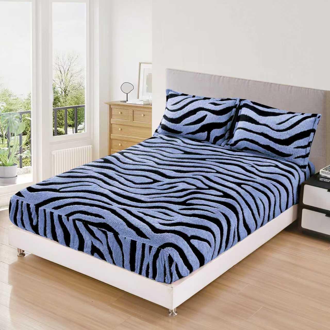 Husa Cocolino Sherpa cu Elastic, 180x200cm+2 Fete de Perna, Albastru/Zebra Print-F9774