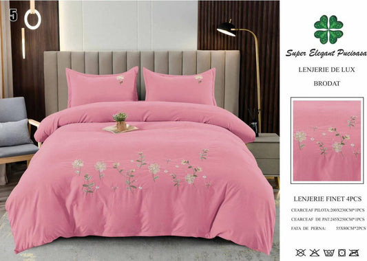 Lenjerie Luxury din Finet Superior, 4 Piese, cu Broderie, Roz Bonbon-SEP10675